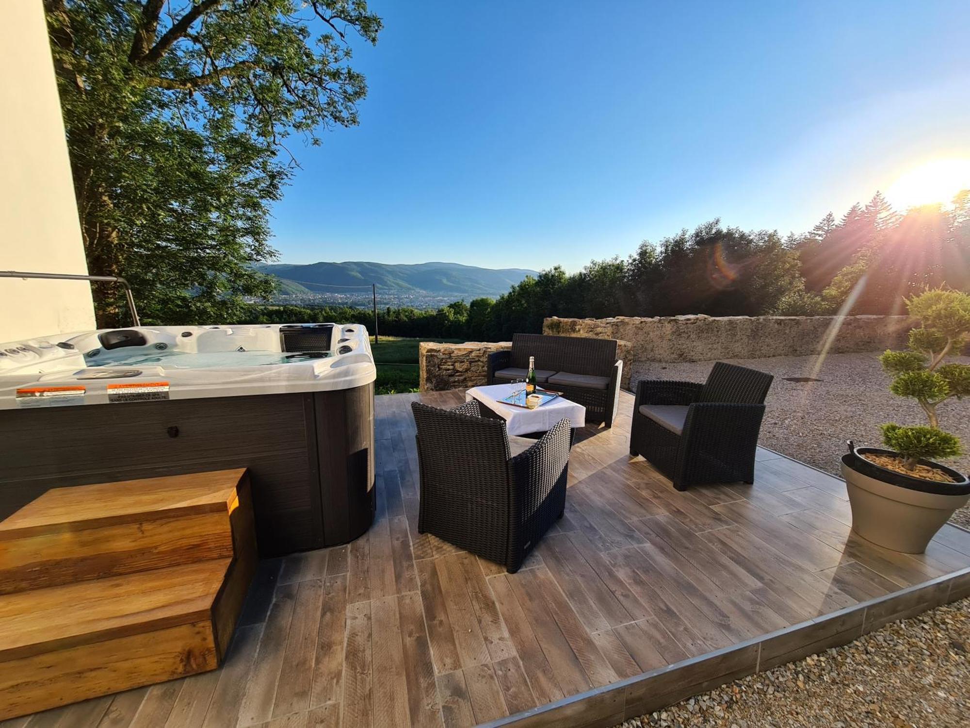 Gite Confortable Avec Spa Prive Et Confort Moderne Pont-de-Larn Dış mekan fotoğraf